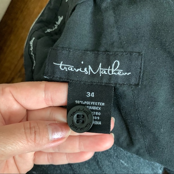 Travis Matthew shorts - Picture 7 of 8